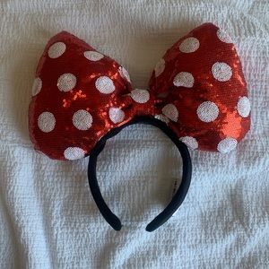 Minnie Mouse bow headband